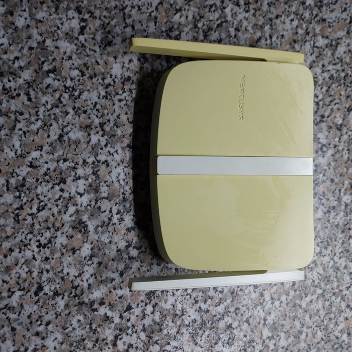 Роутер Mercusys MW305R