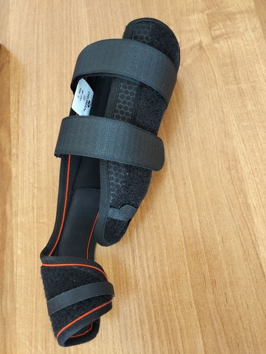 ORLIMAN Manutec orteza 2 i 3 palca ręki prawej kod: MF-D93