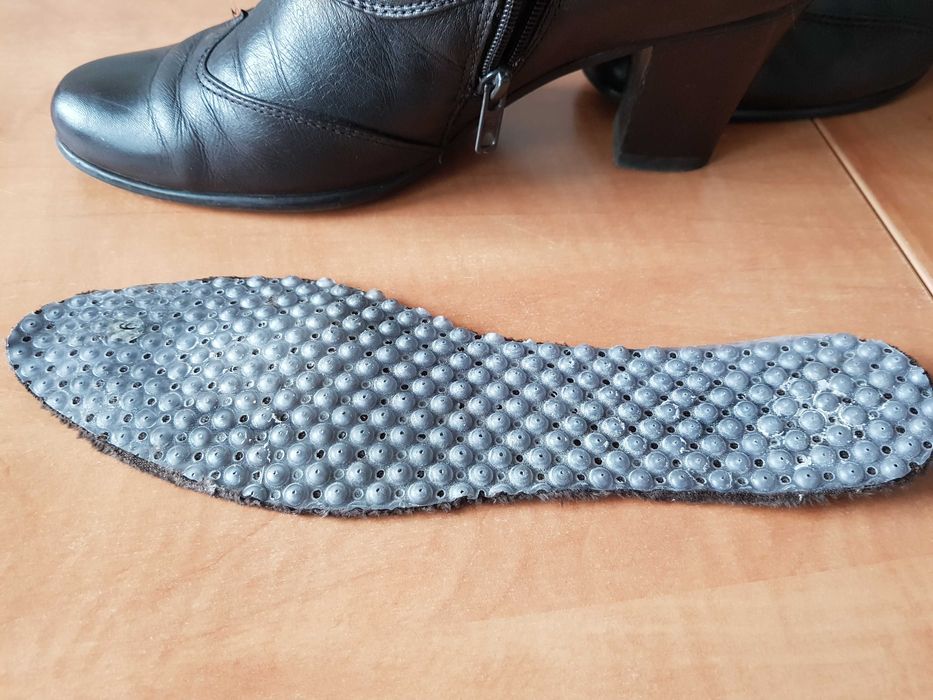 Botki kozaki CAPRICE Soft stan bardzo dobry – długość wkładki 25,5 cm
