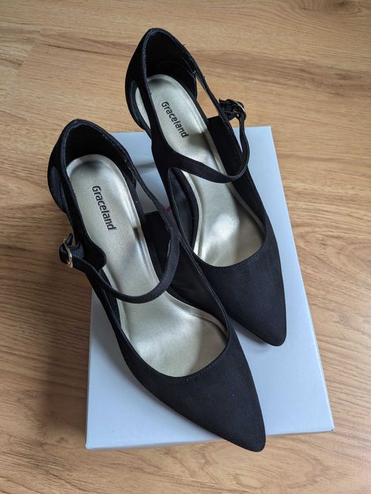 Czarne wysokie szpilki