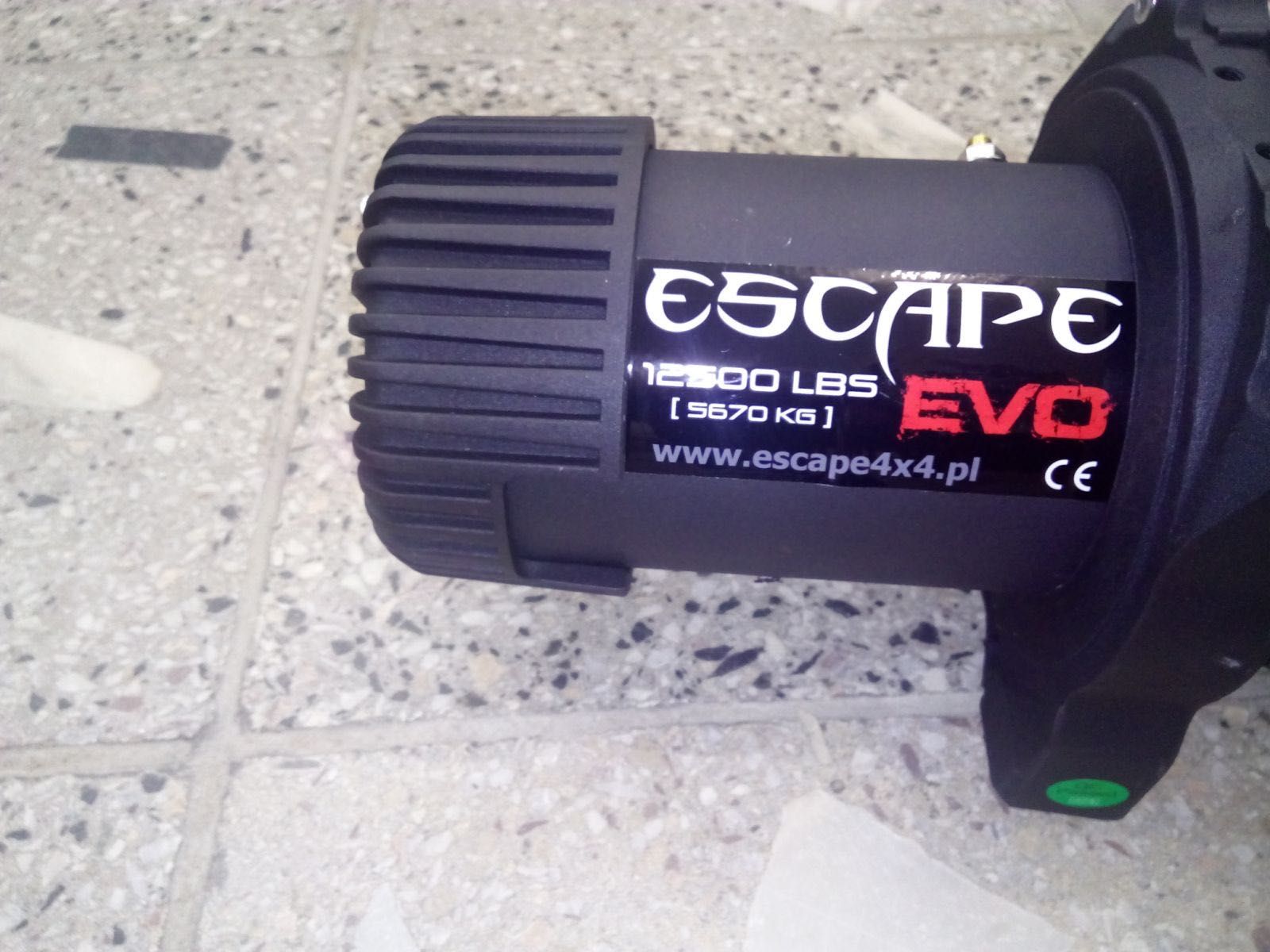 Лебідка лебедка Escape EVO 12500 lbs 12В IP 68 5670 кг.