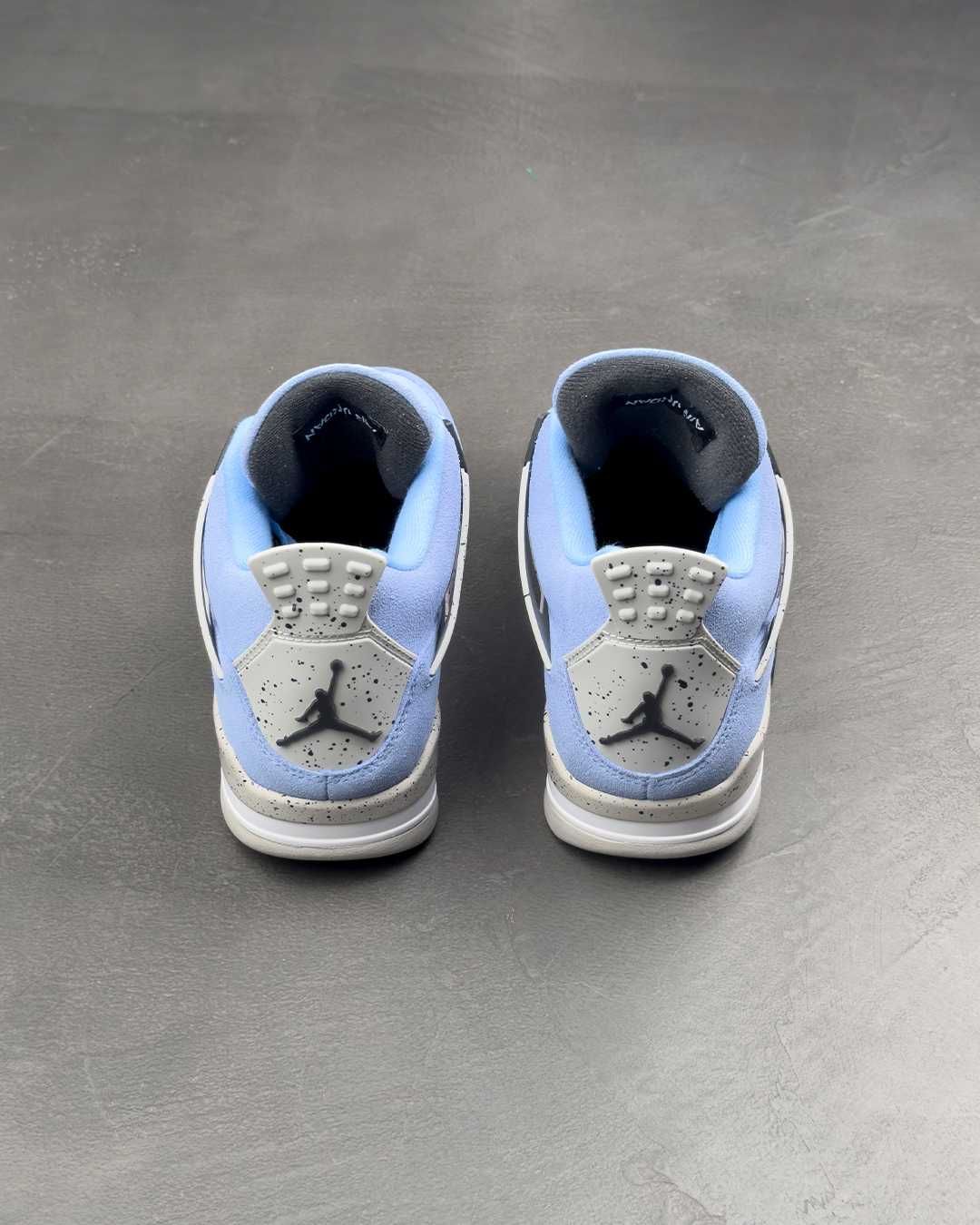 Кросівки Air Jordan 4 Retro 'University Blue'