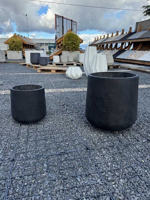 Donica betonowa Contur, Czarna Ogrodowa, do roślin  47x42 cm 1 szt