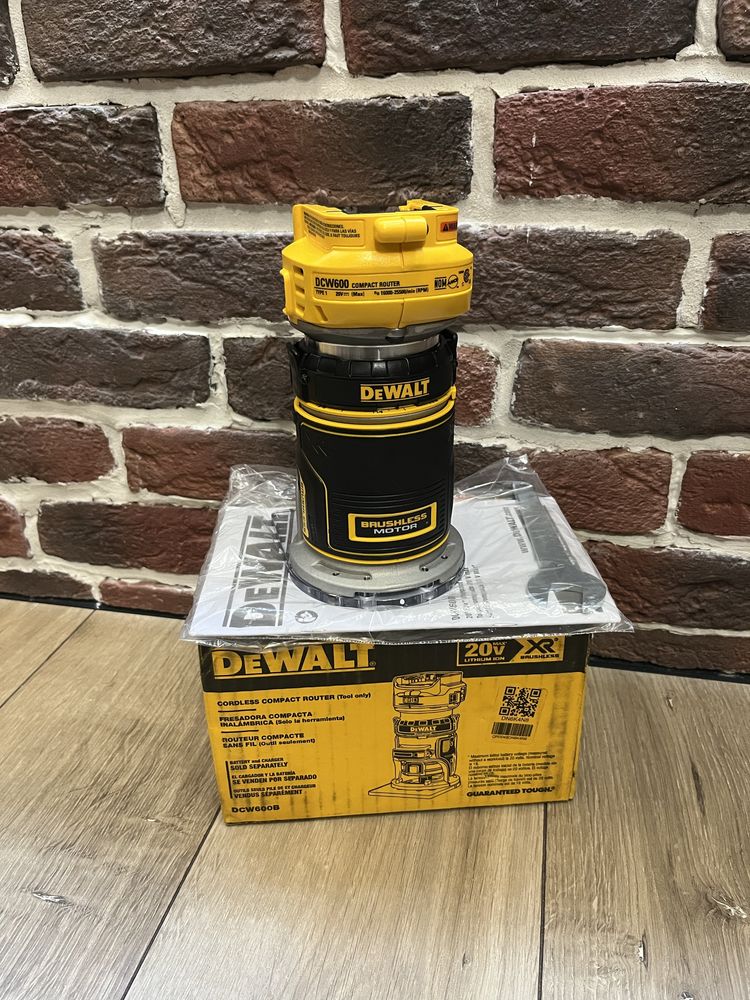 Бесщеточный кромочный фрезер DEWALT DCW600B