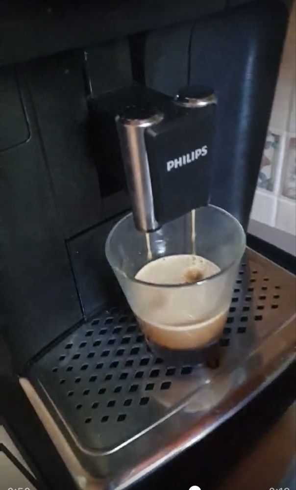 Кавоварка Кавамашина Кофемашина Philips ep1200 з дому ідеал!