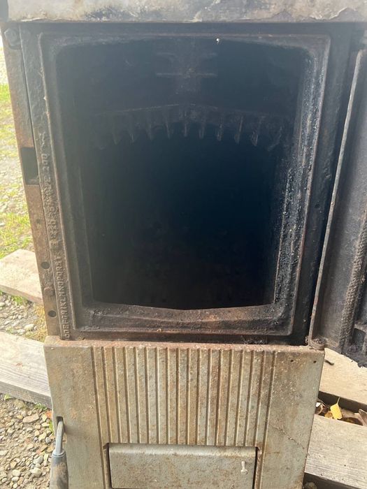 Продається котел на дровах та резервуар на воду 700-750л