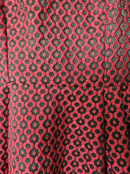 Sukienka czerwono zielona