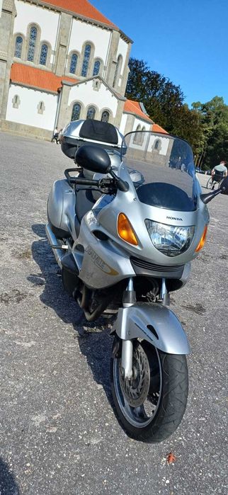 Honda Deauville 650
