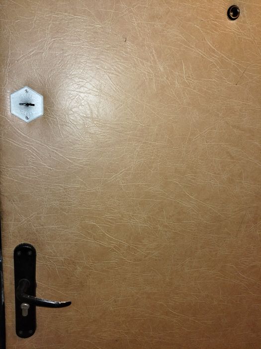 Двері вхідні з коробкою (металеві)