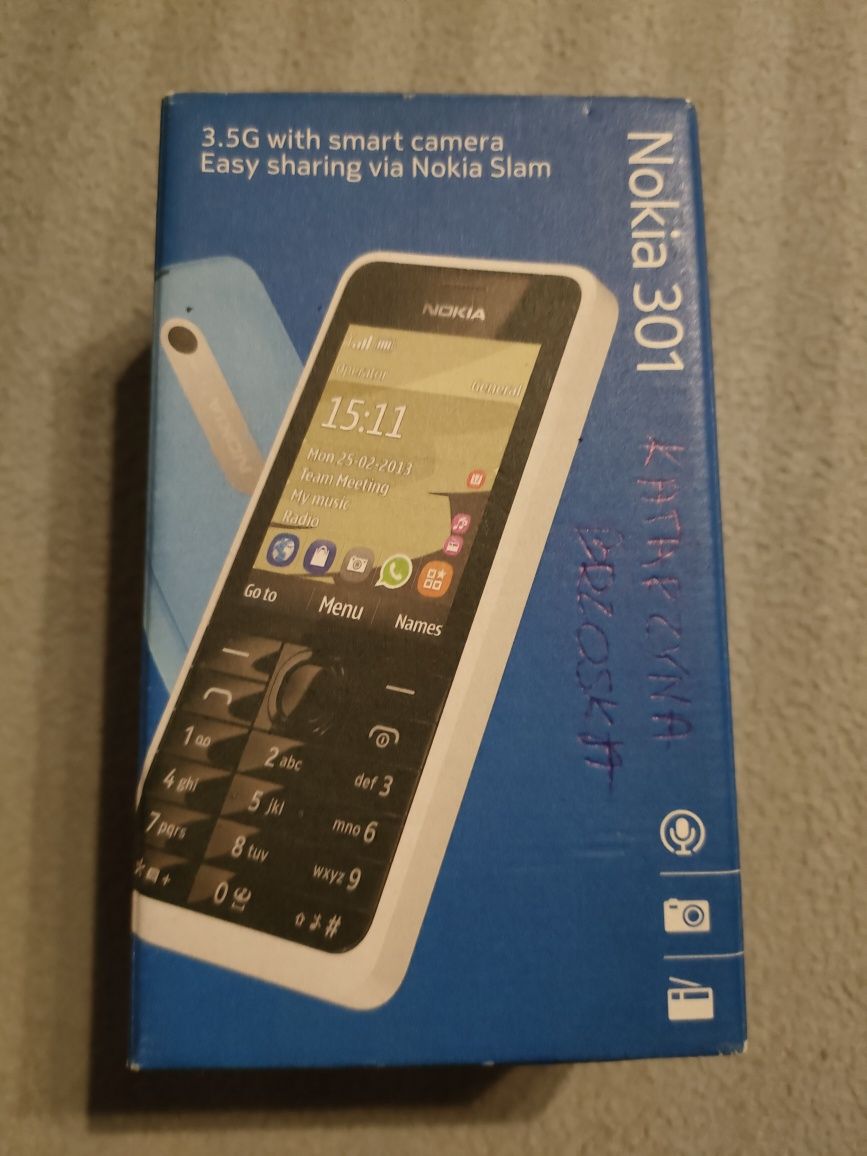 Nokia 301 z pudełkiem i ładowarką (bez baterii)