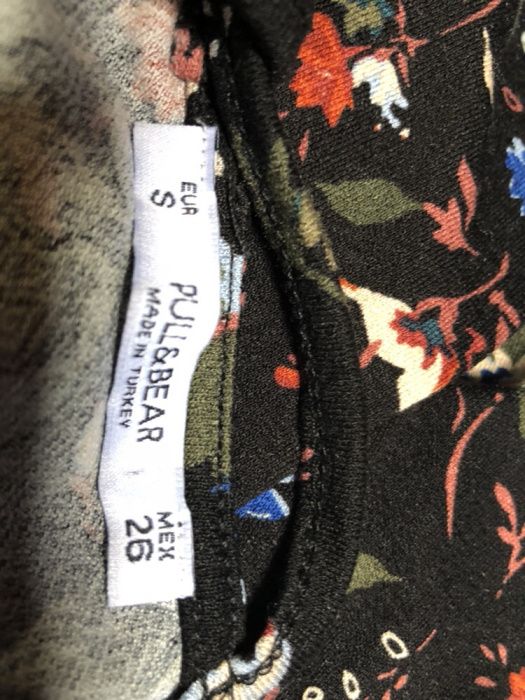 Vestido flores pormenor nas costas