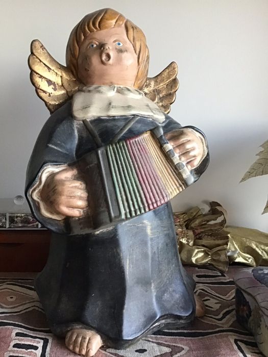 Anjo antigo  em barro