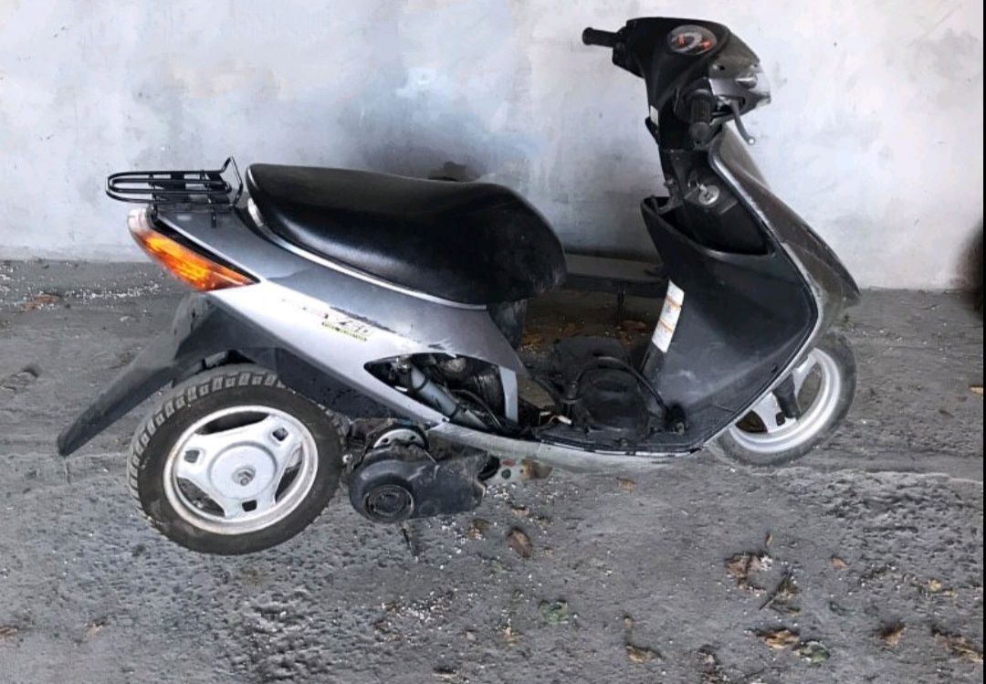 Сузукі аддрес v50 Suzuki Addres v50 По запчастинах двигун поршнева цпг
