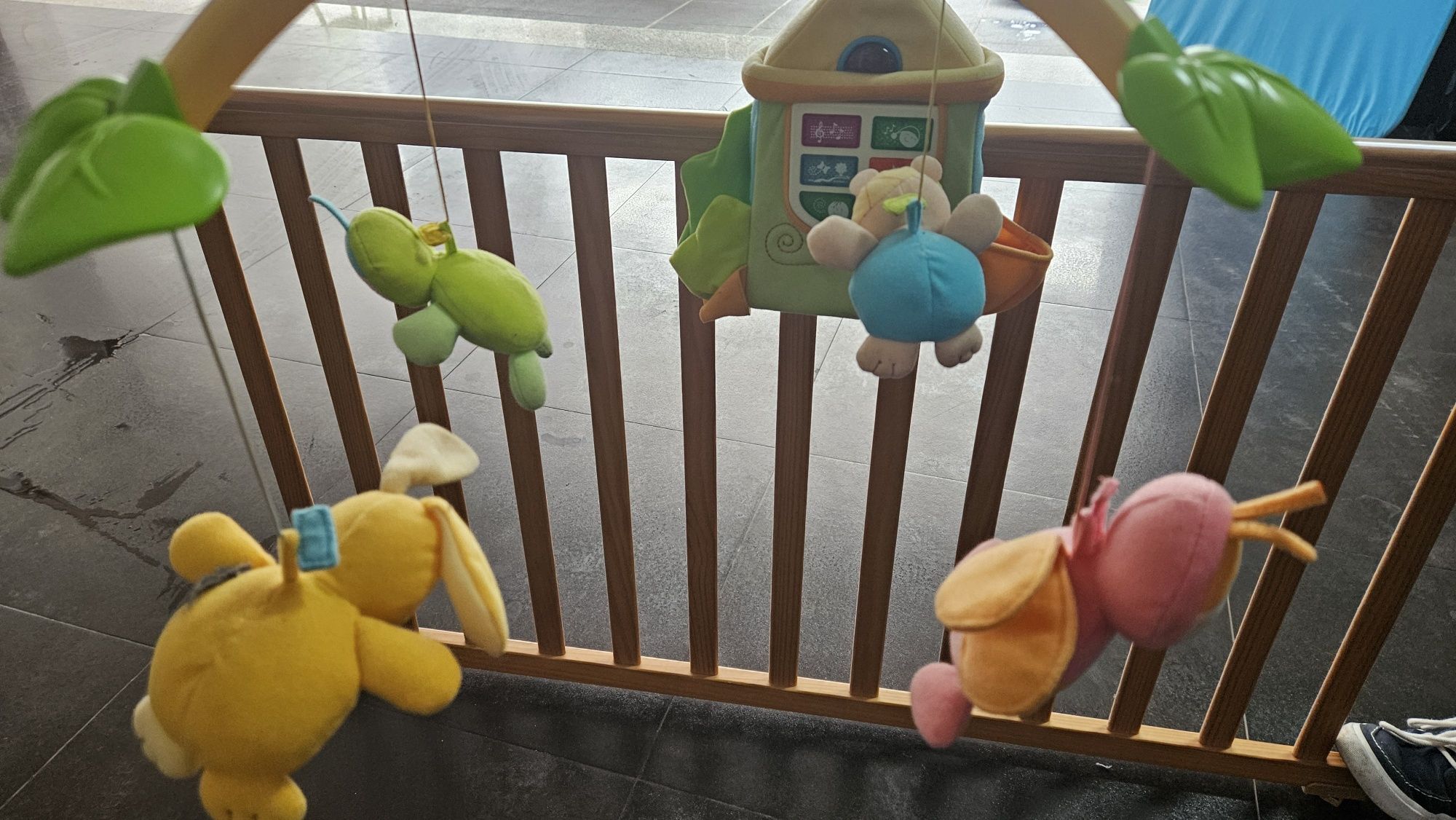 Mobile para cama de bebé