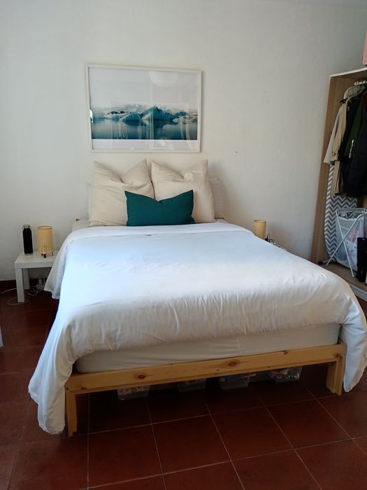 Cama, estrado e colchão IKEA 140x200