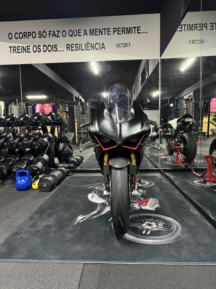 Ducati panigale V4 Sp2 winter test