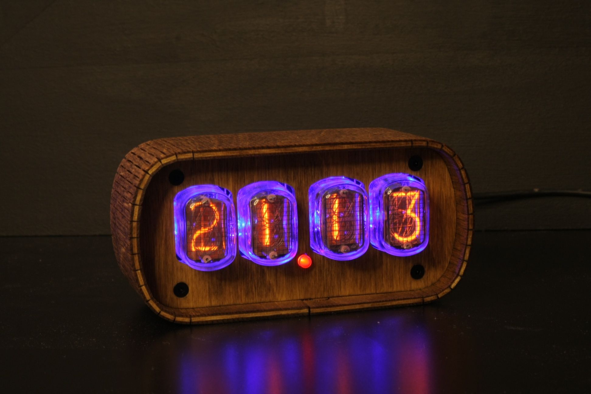 Nixie Clock Часы на газоразрядных индикаторах ИН-12