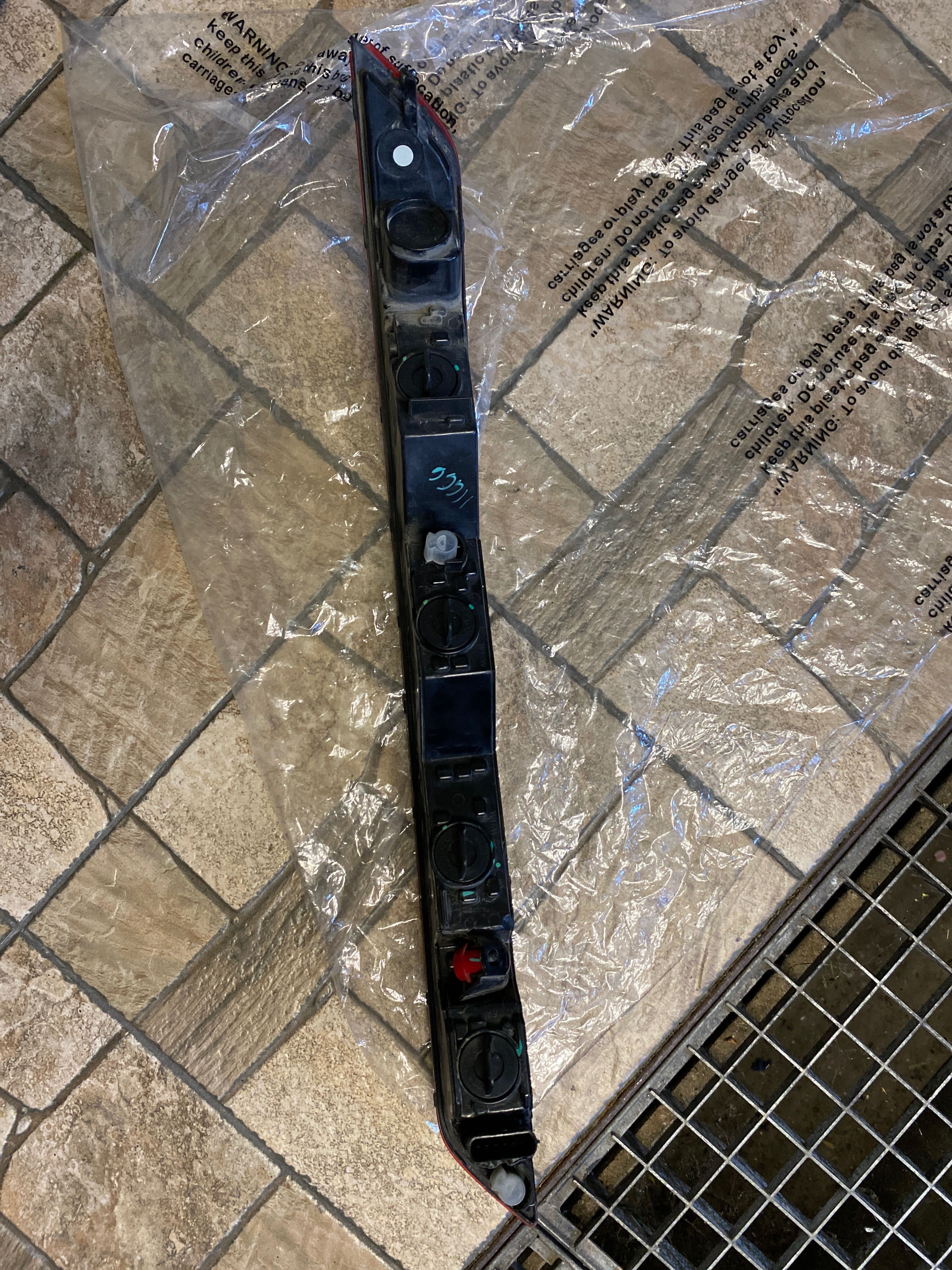 Lampa przeciwmgielna tylna zderzaka- lewa Audi Q5 2017 r