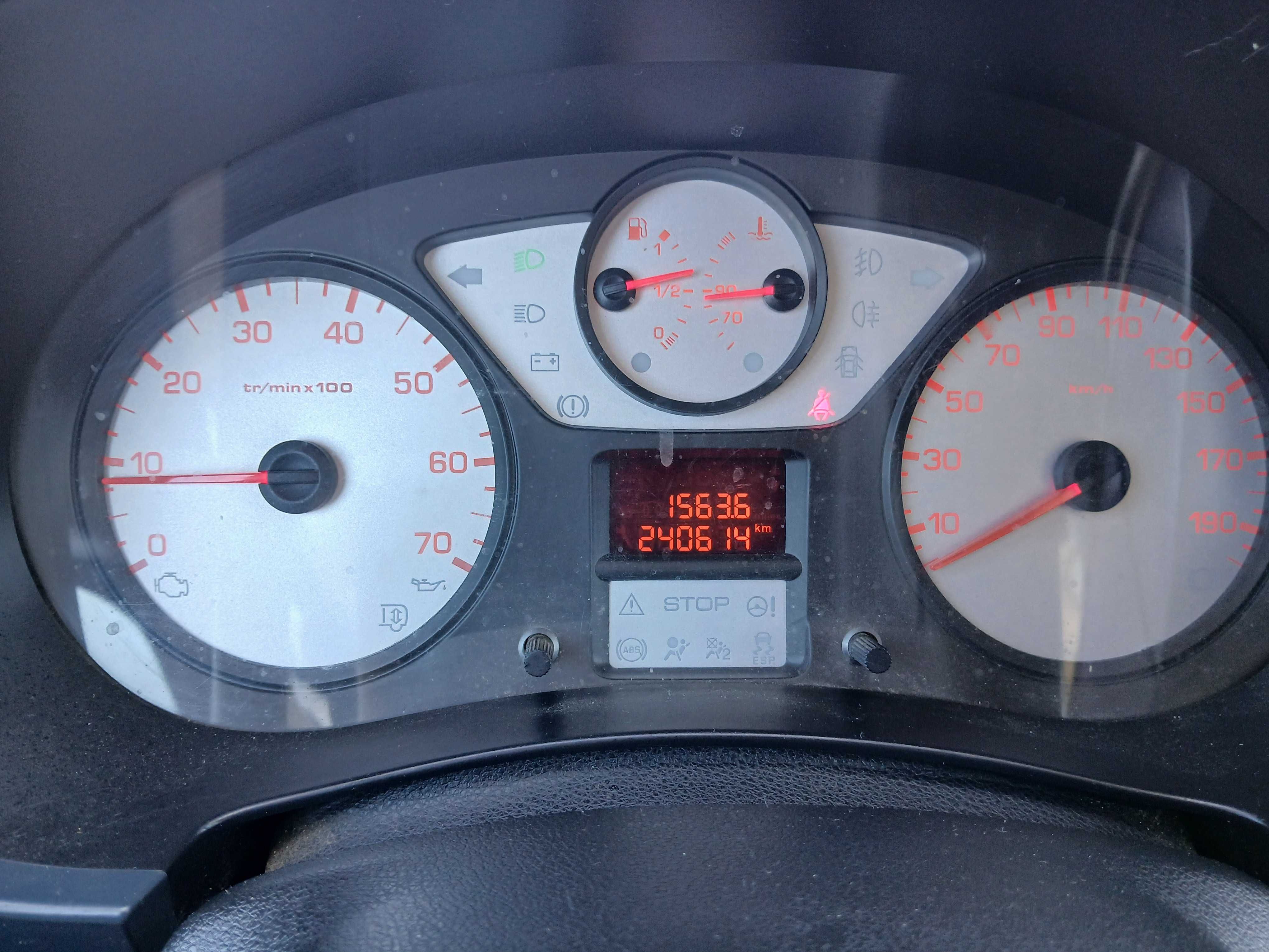 Peugeot Partner 2010 1.6 HDI ( bez DPF i  dwumasy)