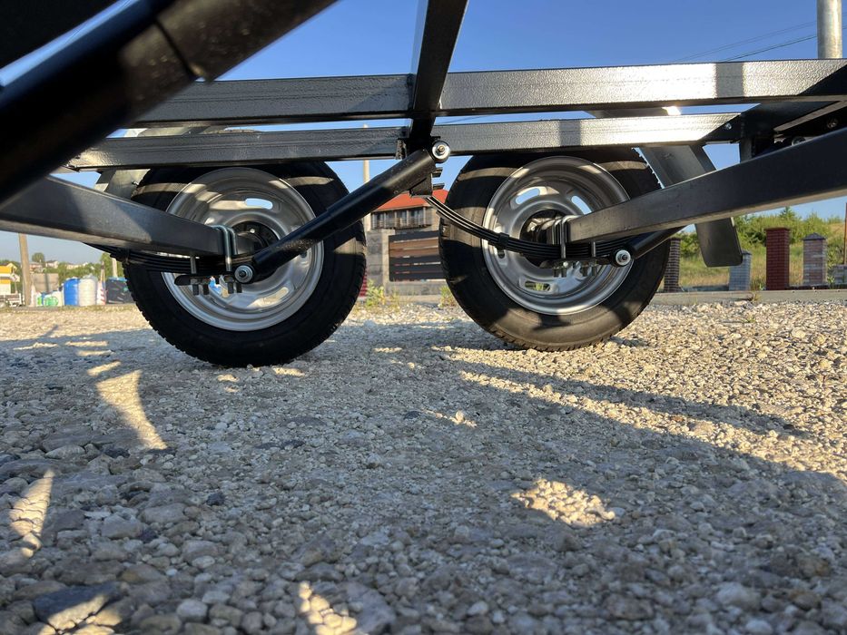 Прицеп для генератора двохвісний без гальм з опорами.