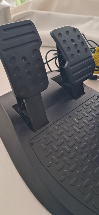 Thurstmaster T150 versão Ferrari