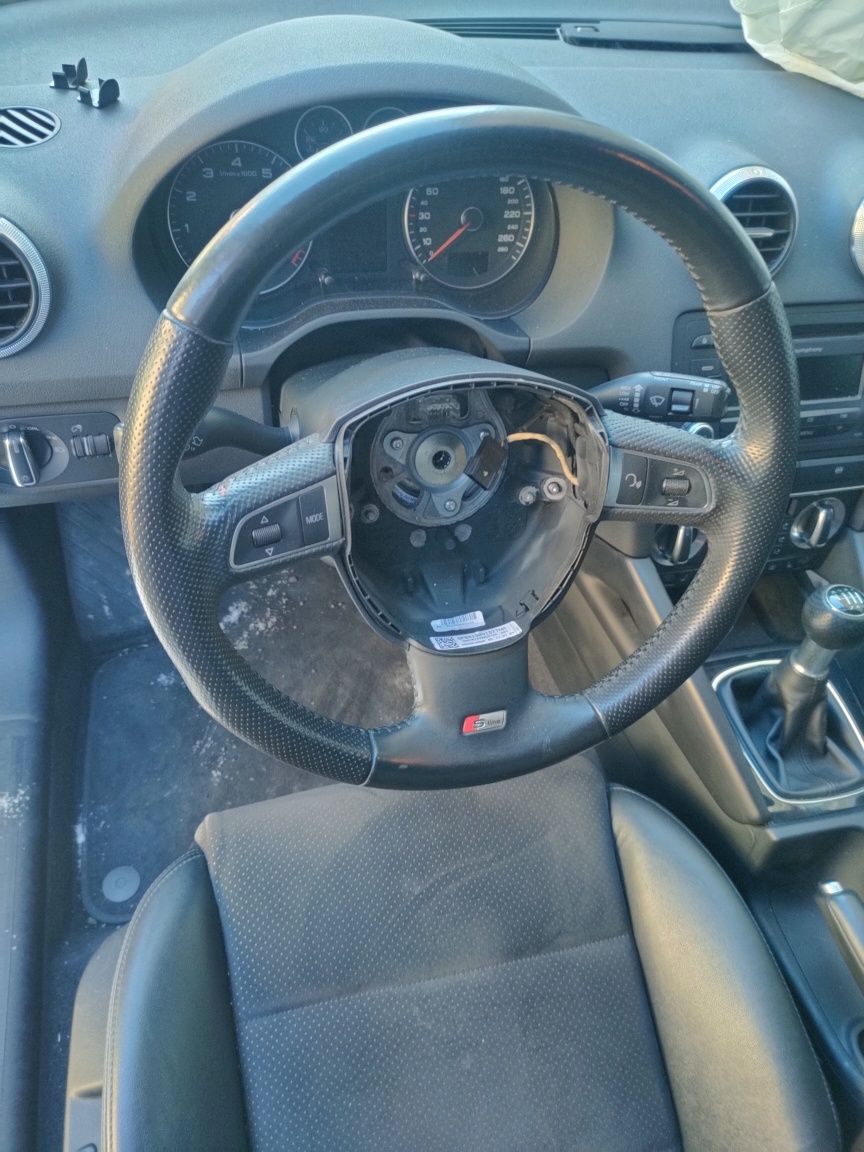 Audi A3 8P A4 B6 B7 A6 C6 kierownica Sline S-line ścięta