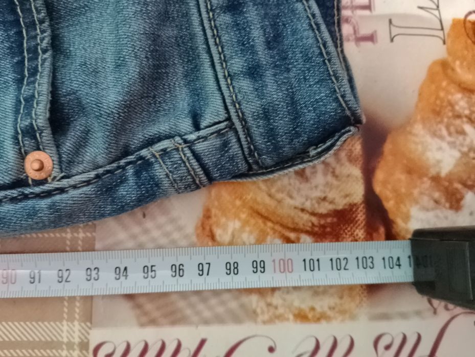 Джинси Levi Strauss 32 розміру