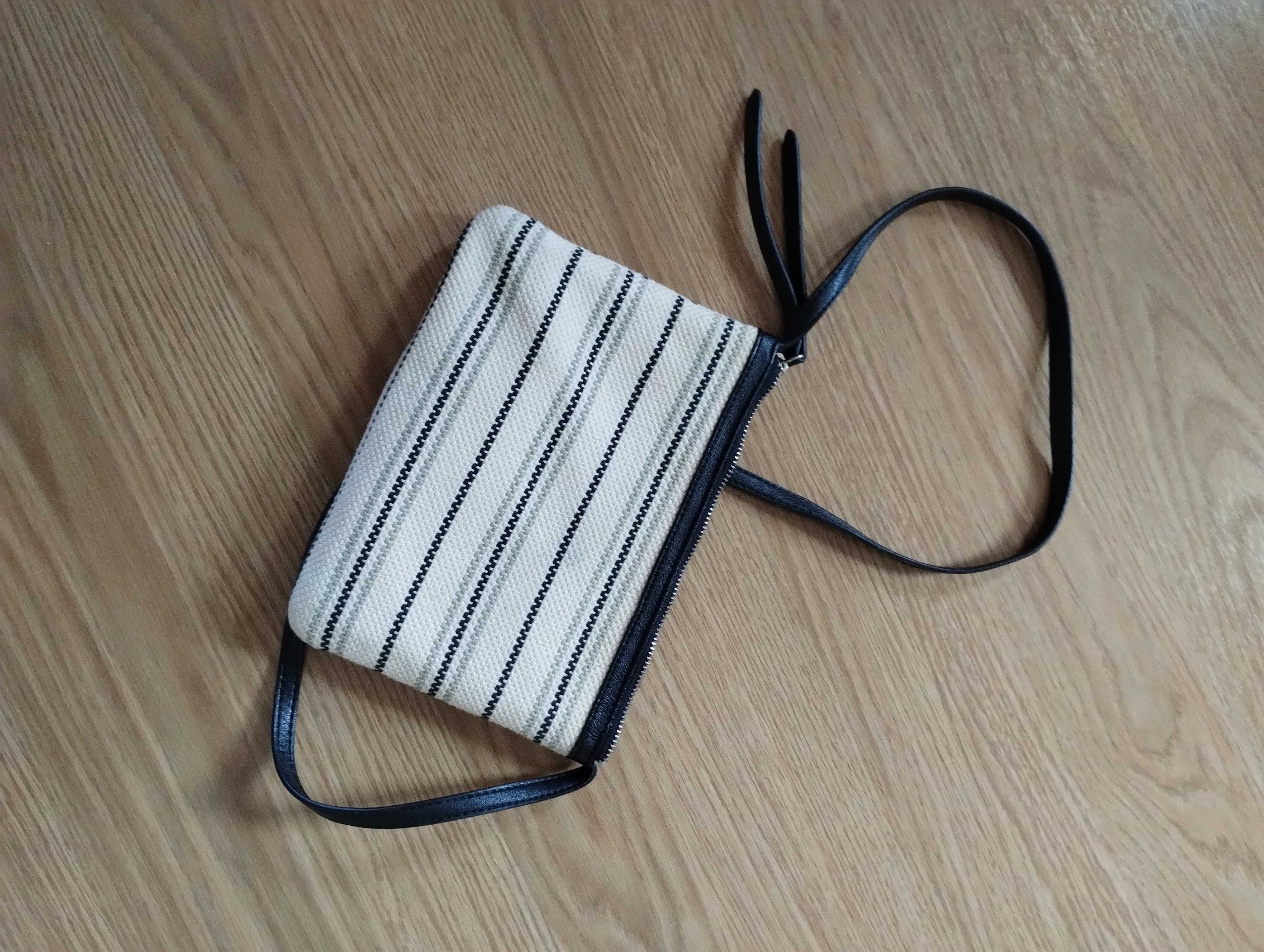 Várias malas Parfois (4) + Surkana (1) (todas) 30 €