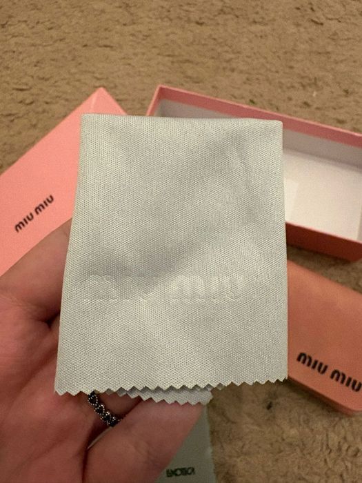 Óculos Miu Miu (entrega a mão ermesinde)