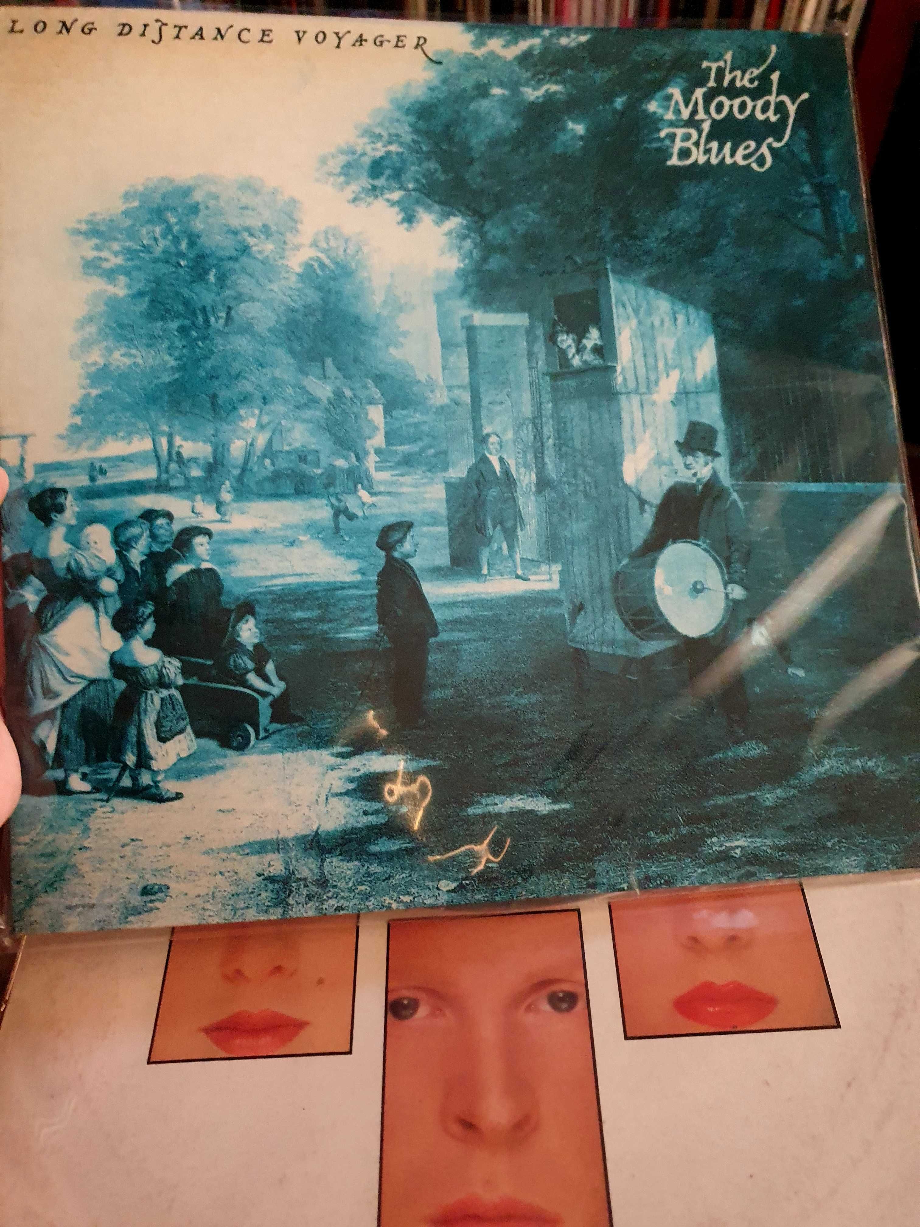 Human League 
Classix Nouveau 
Moody blues 
Clif Richard 
Neil Diamond