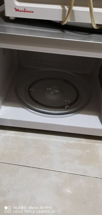 Vendo microondas digital com grill.