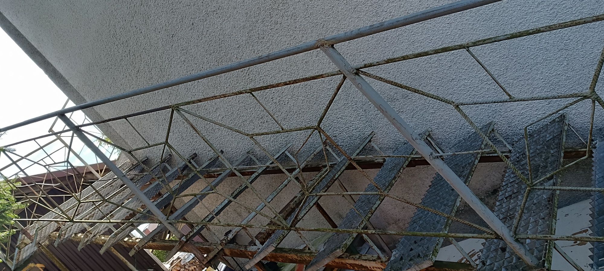 Schody ocynkowane na zewnątrz