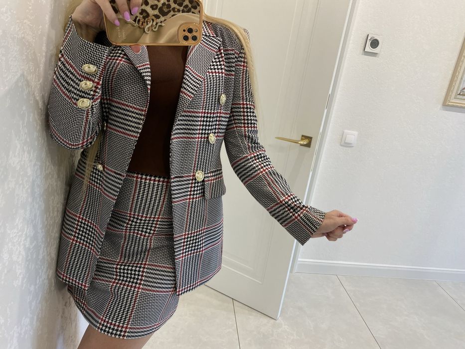 Якісний костюм в клітинку в стилі бальмейн