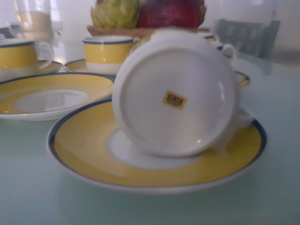 Chavenas de pequeno almoço da vista alegre