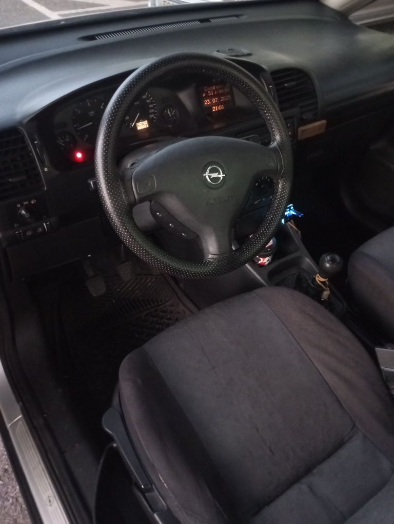 Opel Zafira 2.0 DTI