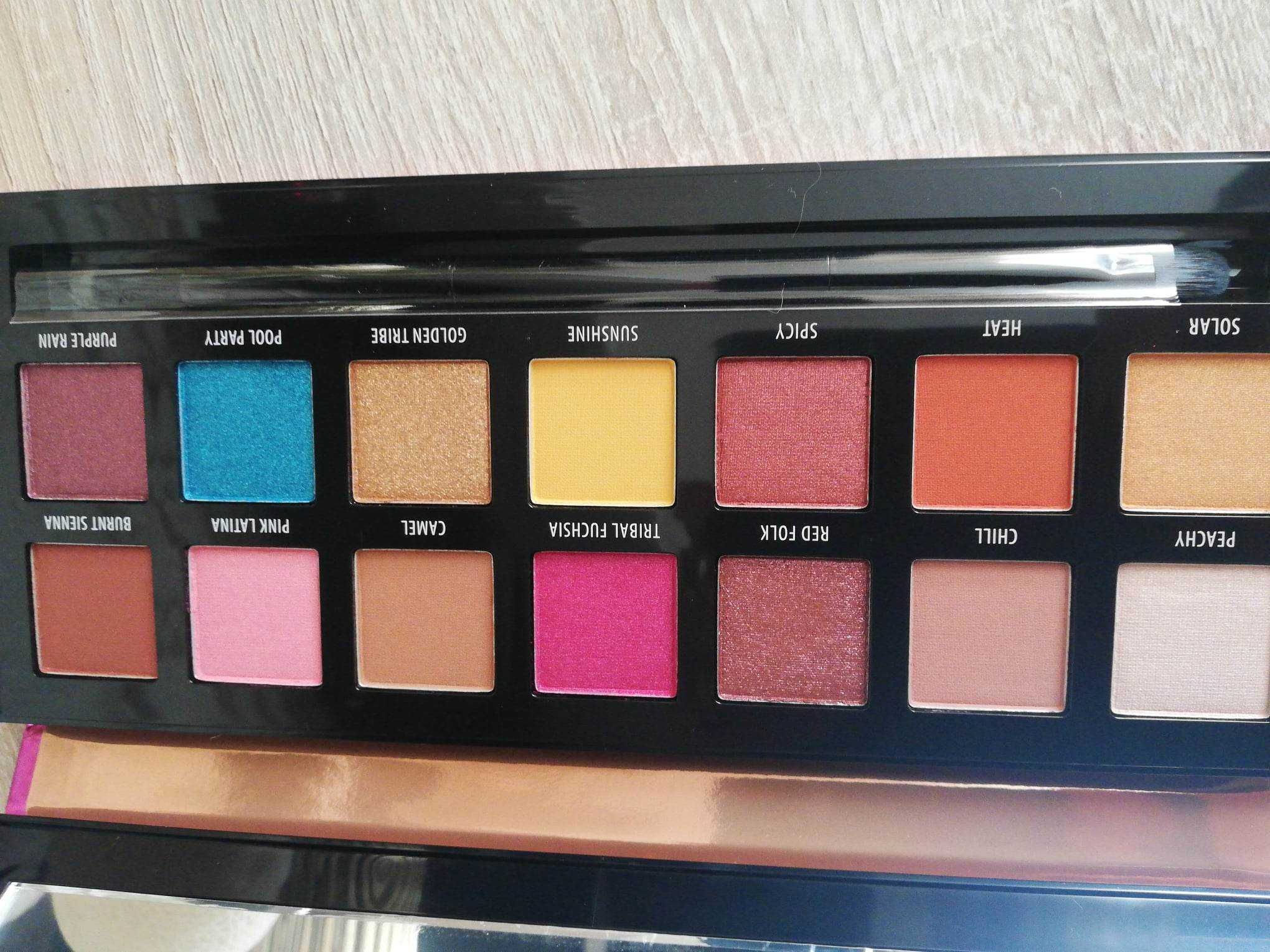 Douglas Summer Vibes Eyeshadow Palette paleta cieni