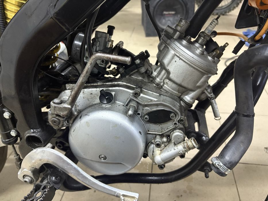 Silnik am6 2t rieju derbi