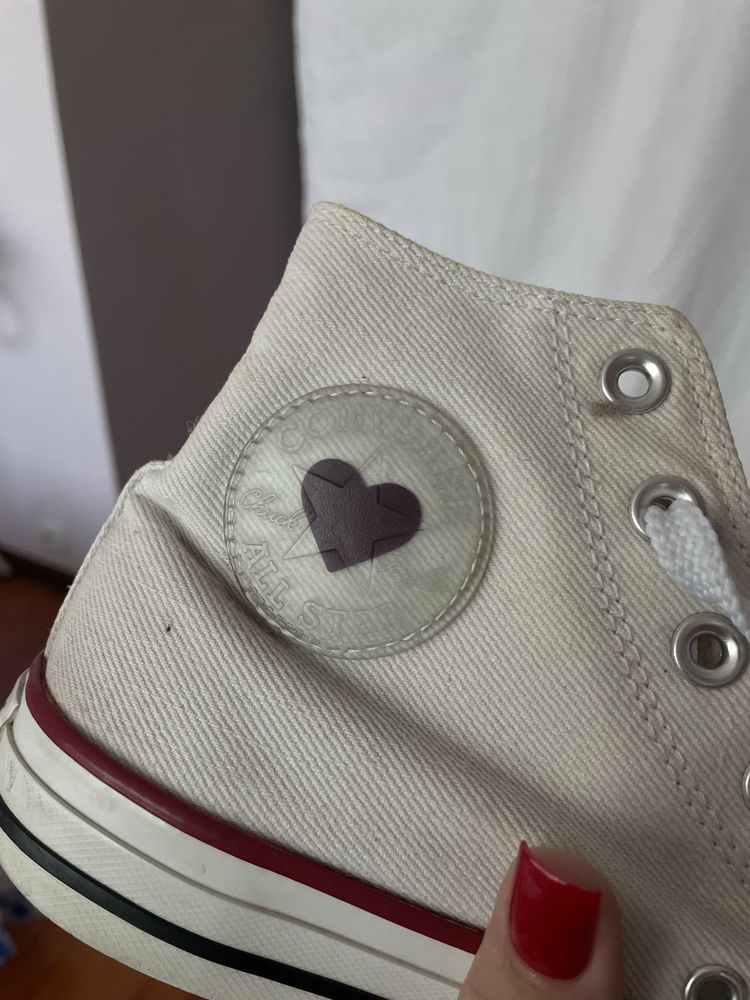Оригінальні жіночі кеди Converse