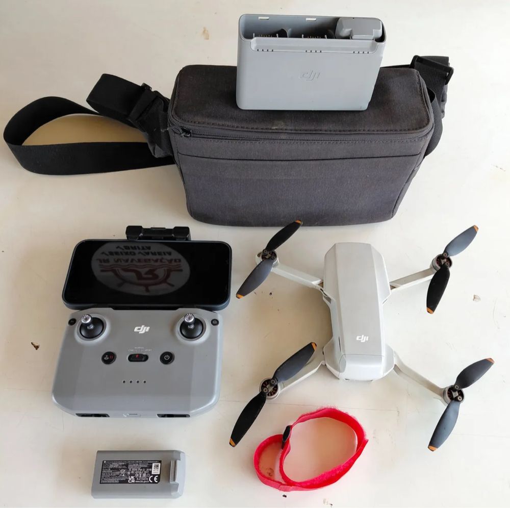 Drone DJI Mini 2 (4K - Autonomia: Até 31 min - Cinzento)
