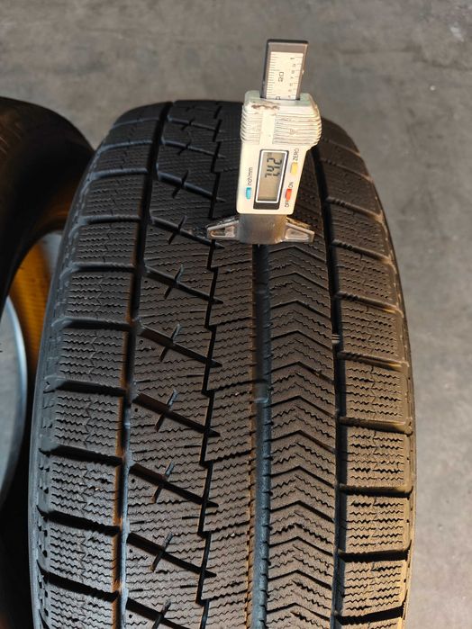 2шт. R16 225 60 шини зимові Bridgestone Blizzak VRX японські липучки