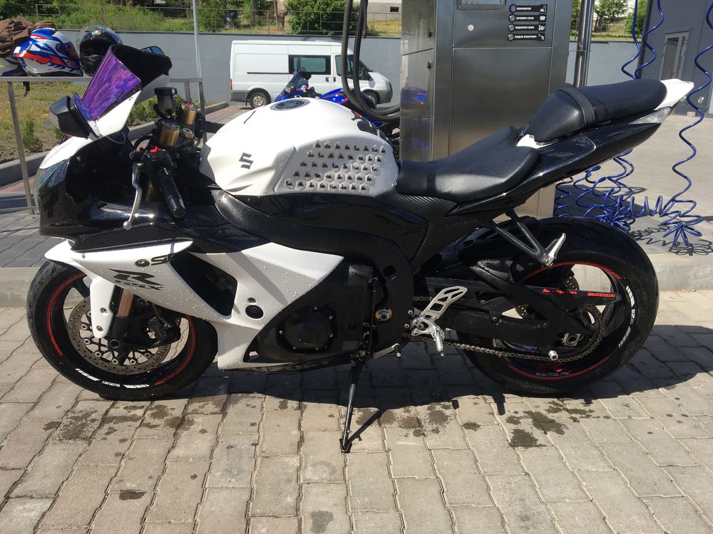 Продам GSX-R