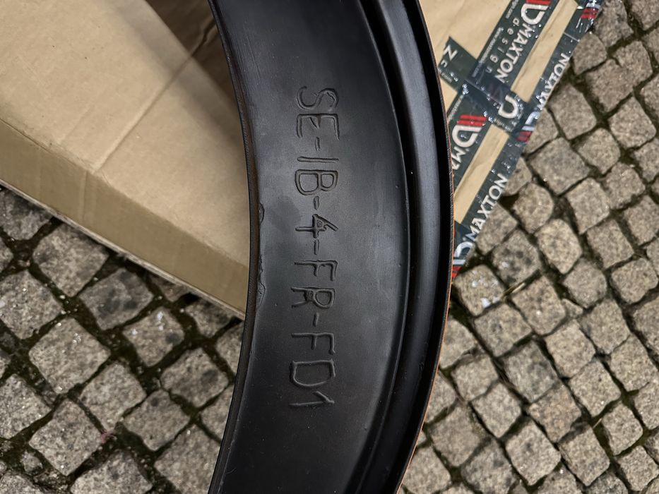 Lip NOVO frontal Maxton Seat Ibiza FR IV novo em folha.