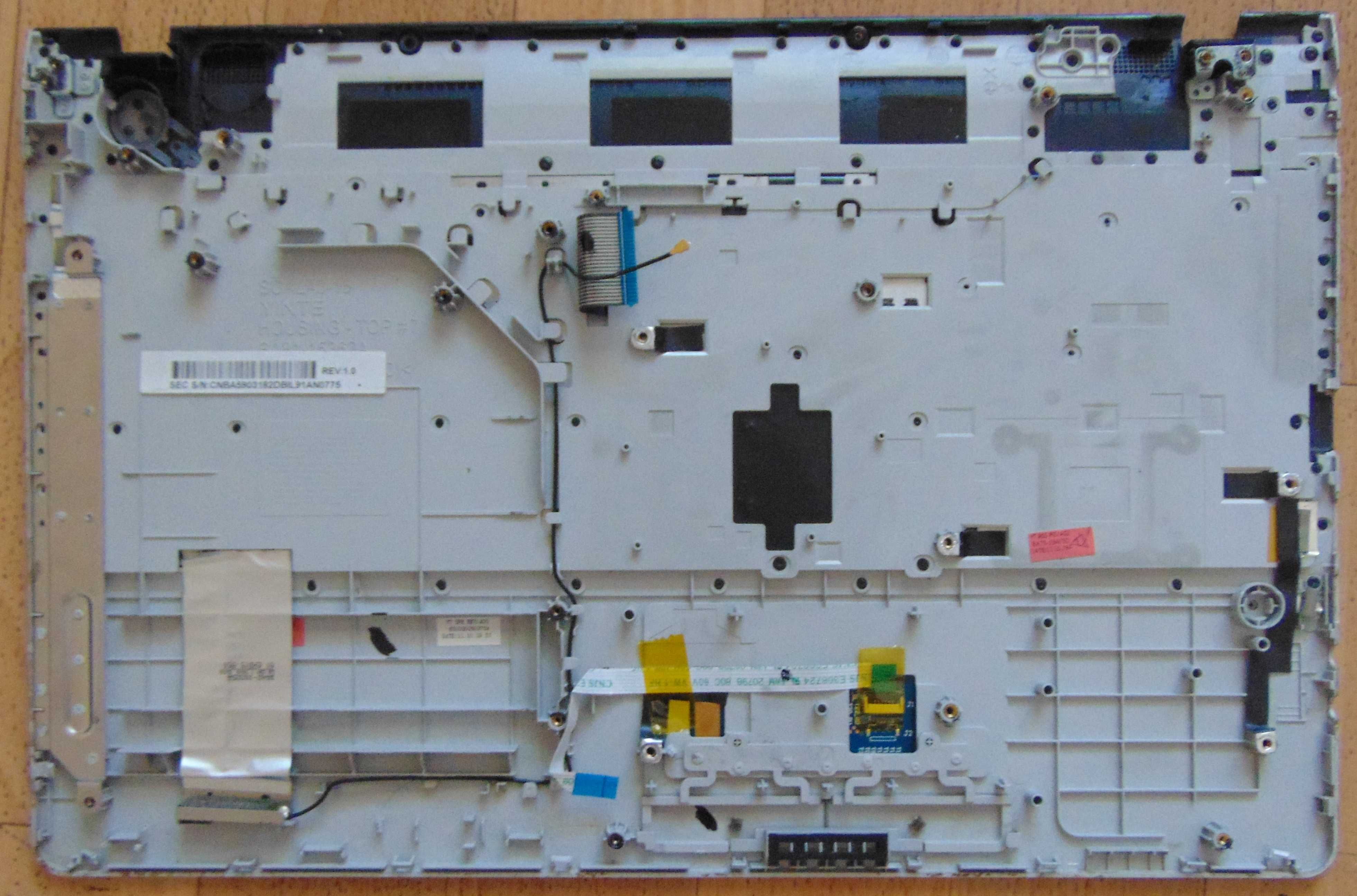 Запчасти ноутбука Samsung np300E (разборка)