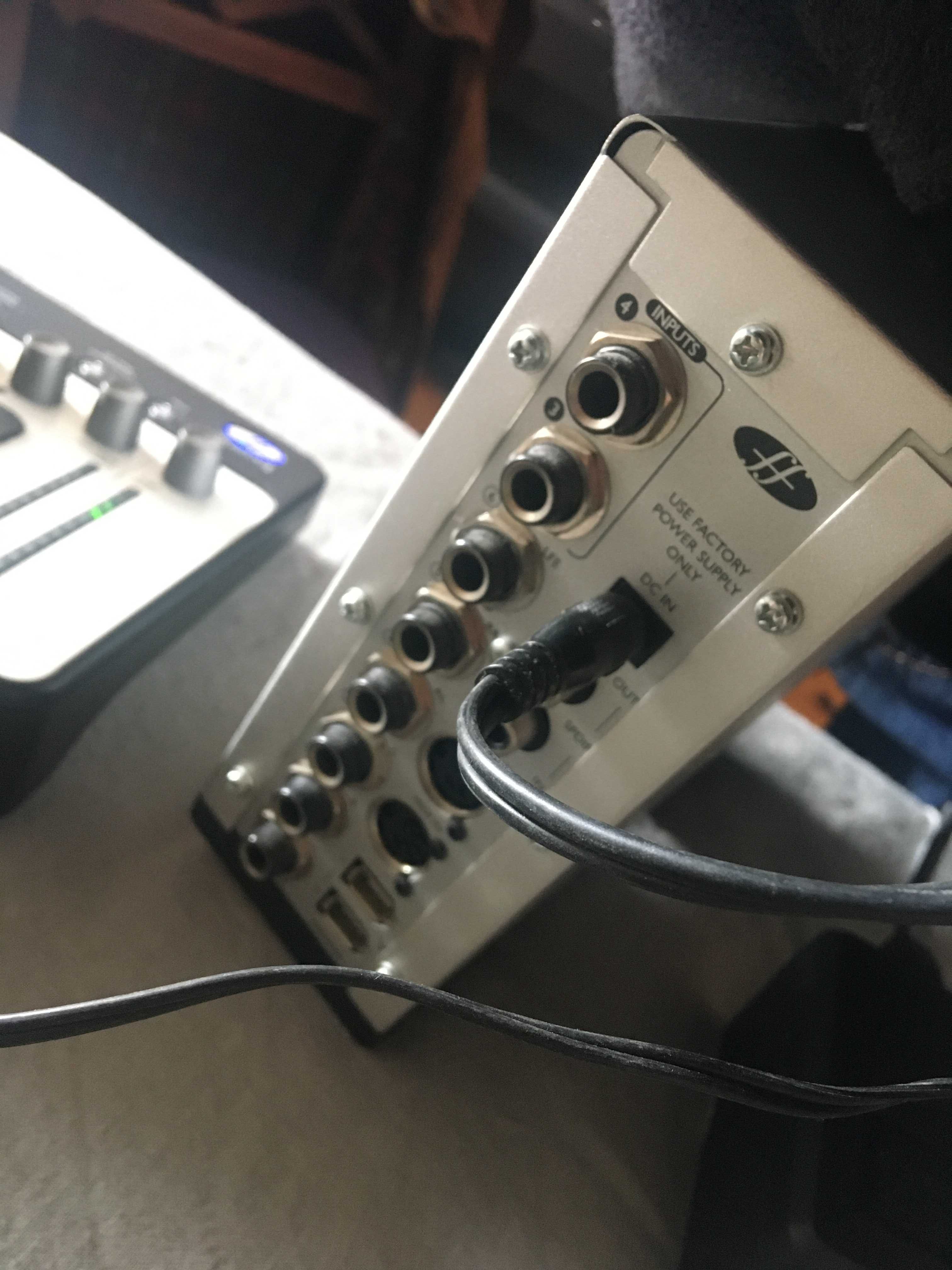 Saffire LE placa de som, Liquid mix, Powercore Compact DPU - firewire