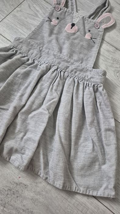 Śliczna szara sukienka na szelkach, Myszka, TU, r 86/92