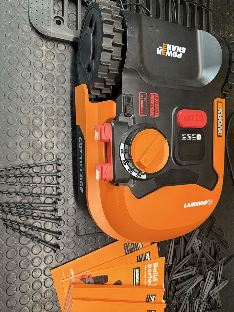 Robot koszacy Worx Wr141E