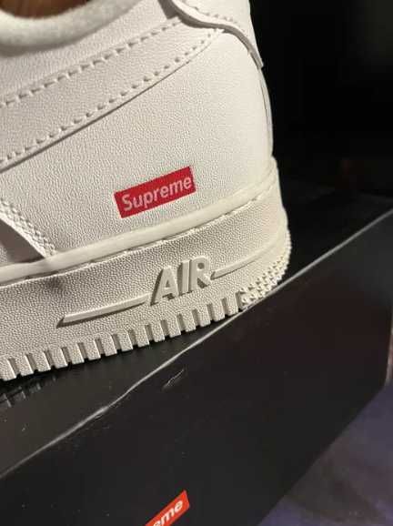 Buty meskie Mokasyny Nike_Air_Force _1_Low_Supreme_White R.46