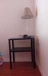 mesas de apoio (IKEA), em metal, preto.