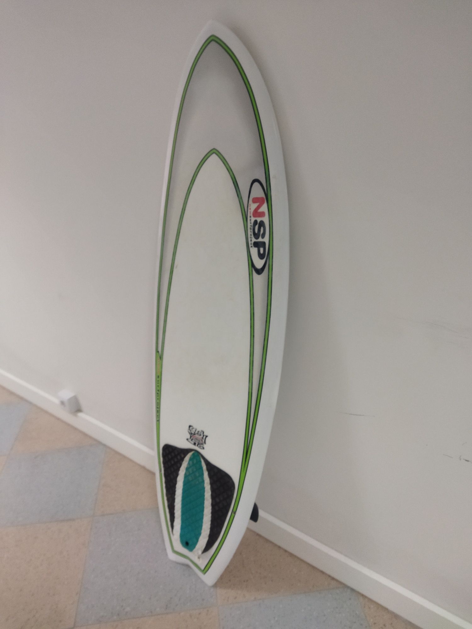 Prancha de surf NSP 5.6 impecavel