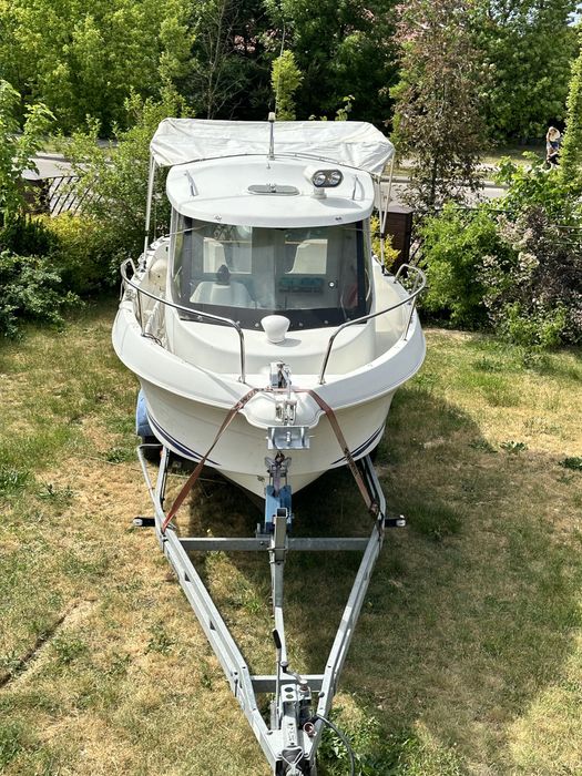 QUICKSILVER 620 Pilothouse